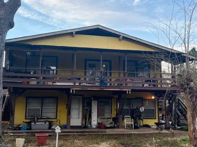 Image of an abandoned house